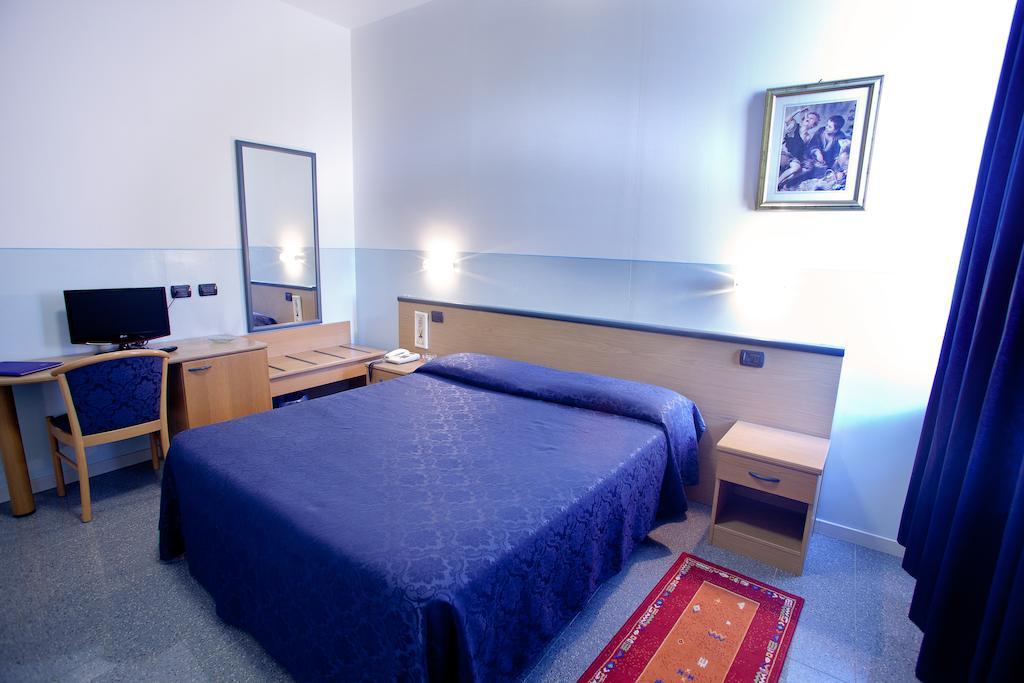 Master Hotel Castelvetro Piacentino 객실 사진