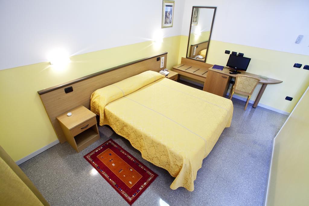 Master Hotel Castelvetro Piacentino 외부 사진