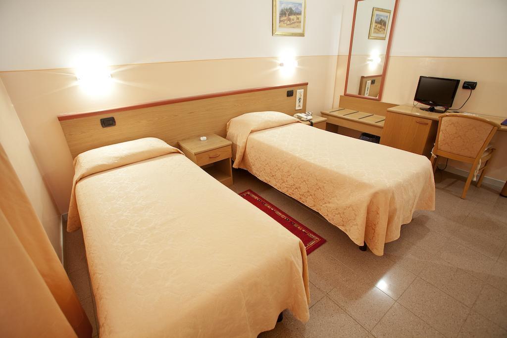 Master Hotel Castelvetro Piacentino 외부 사진